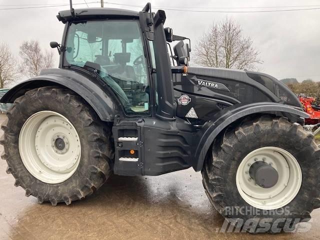 Valtra T214 Versu Τρακτέρ