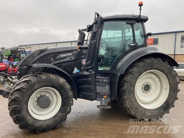 Valtra T214 Versu Τρακτέρ