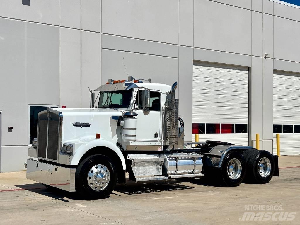 Kenworth W 900 Τράκτορες