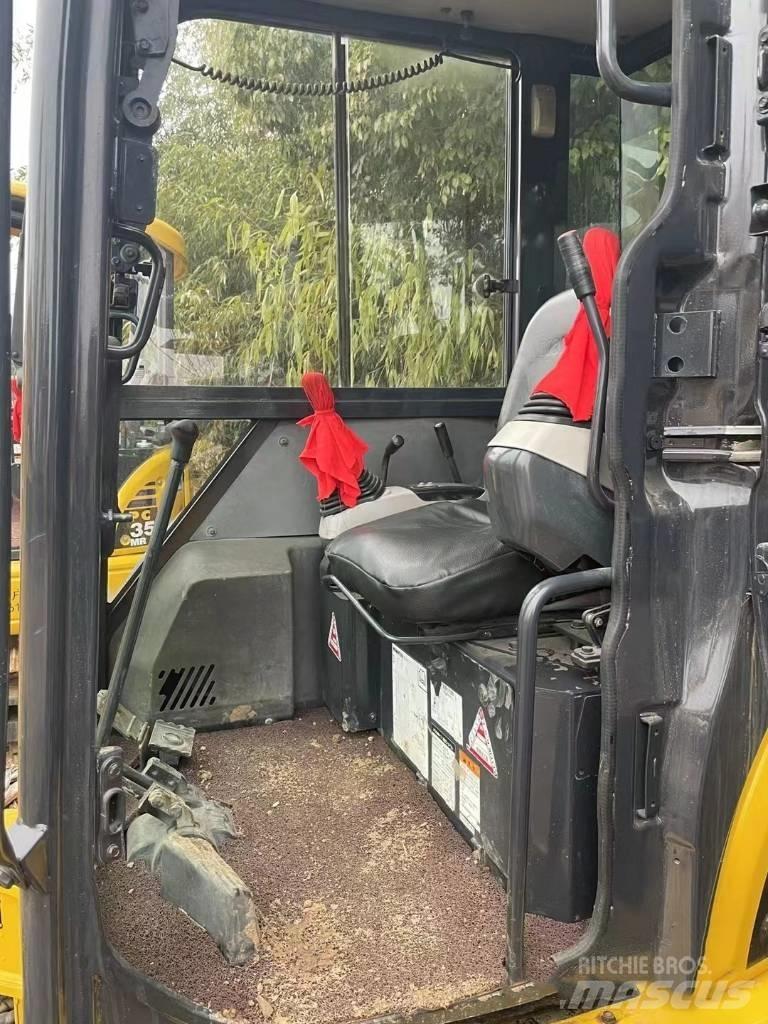 Komatsu PC30 Εκσκαφάκι (διαβολάκι) < 7t