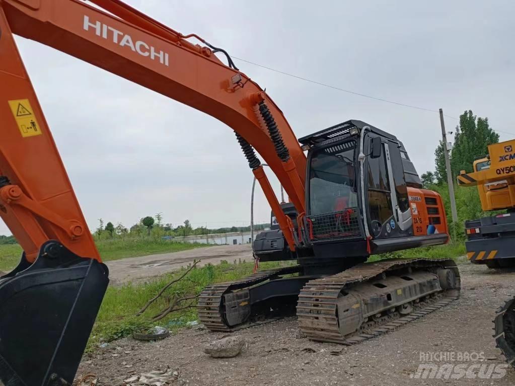 Hitachi ZX210 Εκσκαφείς με ερπύστριες