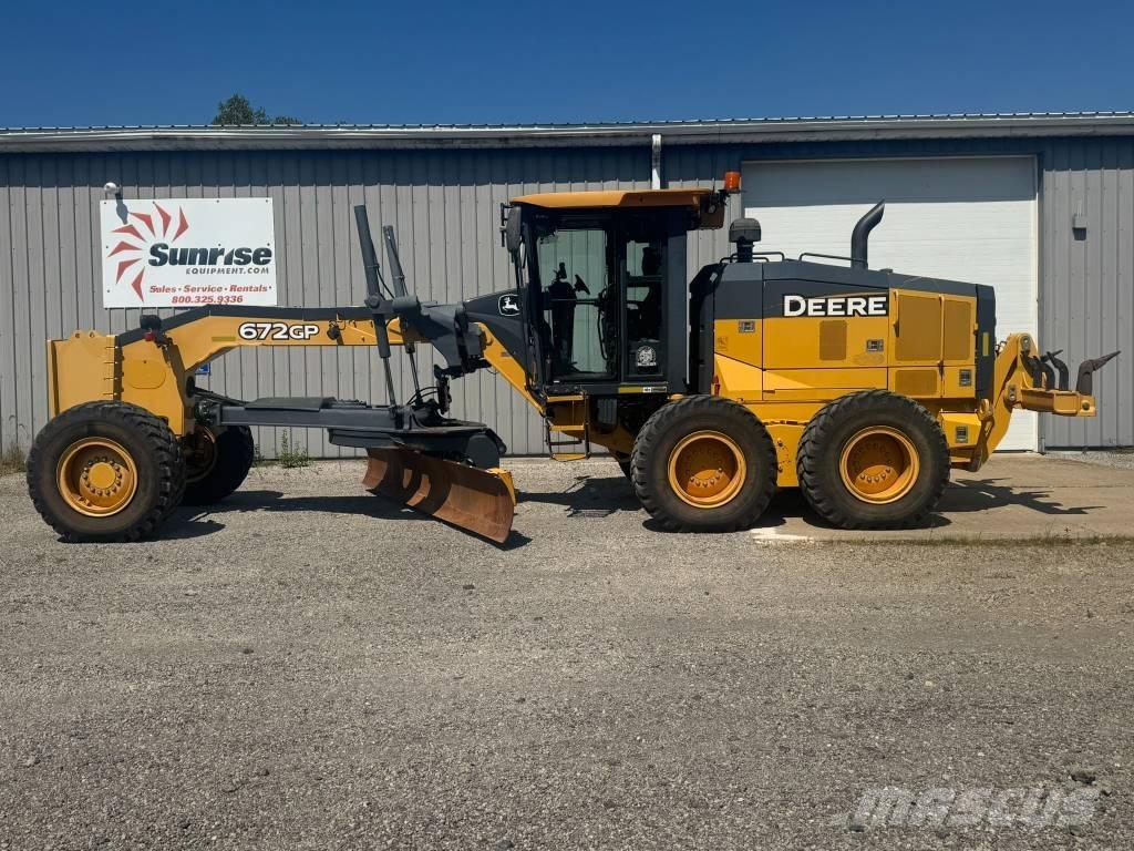 John Deere 672 GP Γκρέιντερς