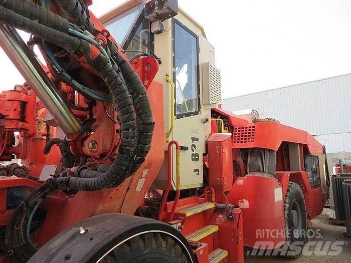 Sandvik DT 821 SC Εξοπλισμός επιφανειακών γεωτρήσεων