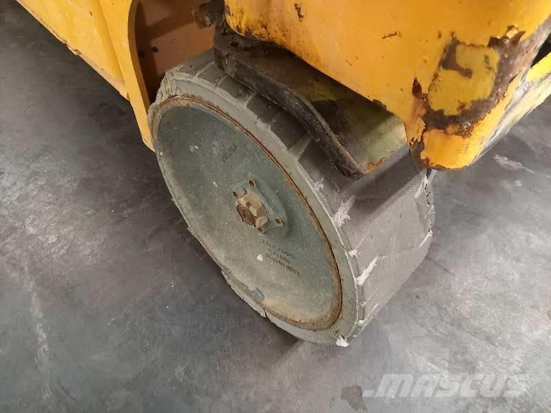 Haulotte Compact 12 Ανυψωτήρες ψαλιδωτής άρθρωσης