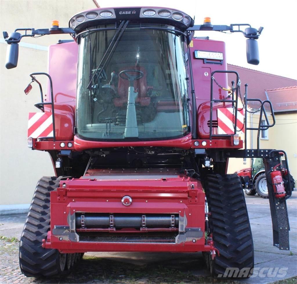 Case IH AF 8250 Θεριζοαλωνιστικές μηχανές