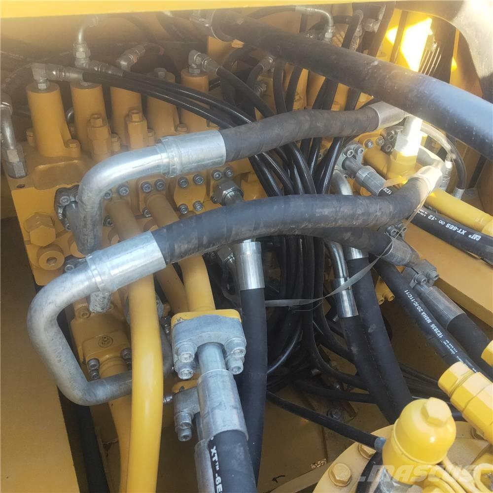 CAT 340D2 Εκσκαφείς με ερπύστριες