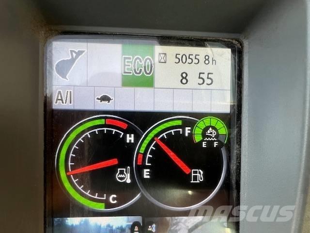 Hitachi ZX 135 US-6 Εκσκαφείς με ερπύστριες