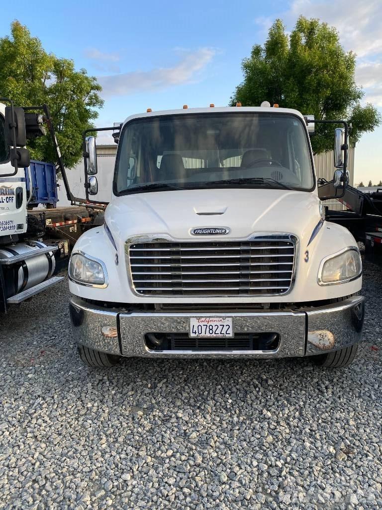 Freightliner CB Φορτηγά με γερανό & γάτζο