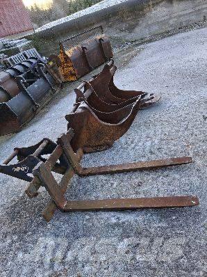 SB Grävtillbehör Κουβάδες