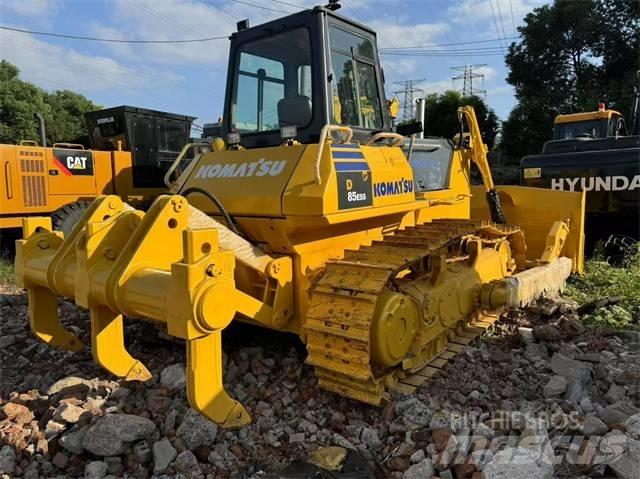 Komatsu D 85 Μπουλντόζες με ερπύστριες