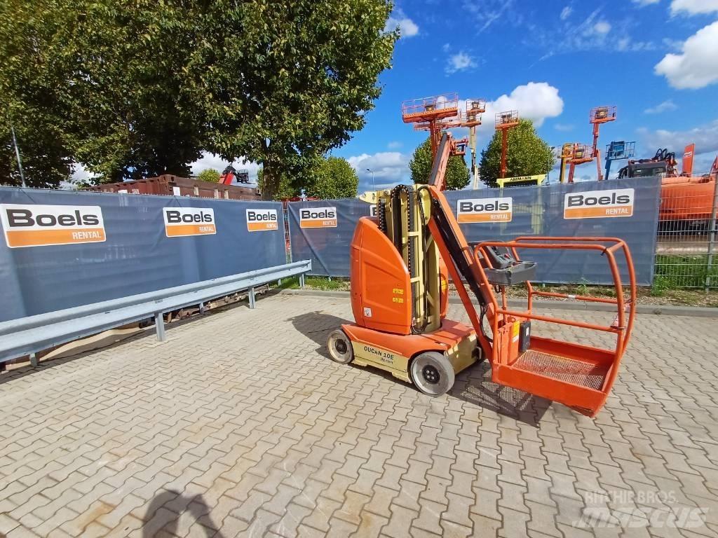 JLG Toucan 10E Ανυψωτήρες με κατακόρυφους πυλώνες