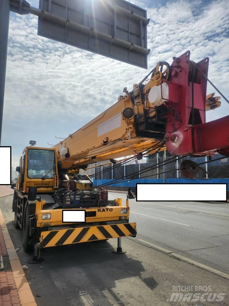 Kato SR 250 Γερανοί ανώμαλου εδάφους