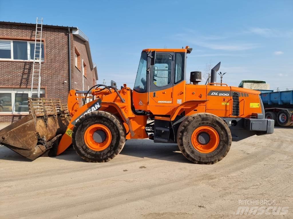 Doosan DL 200 Φορτωτές με λάστιχα (Τροχοφόροι)