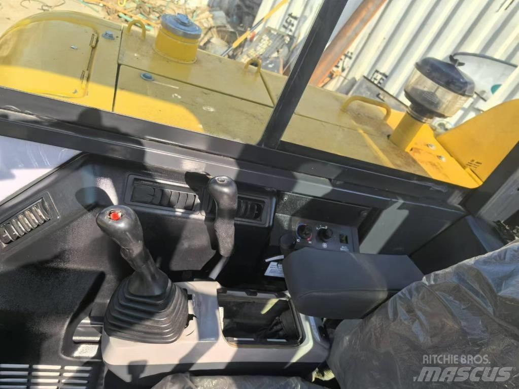 Komatsu PC 58 Εκσκαφείς με ερπύστριες