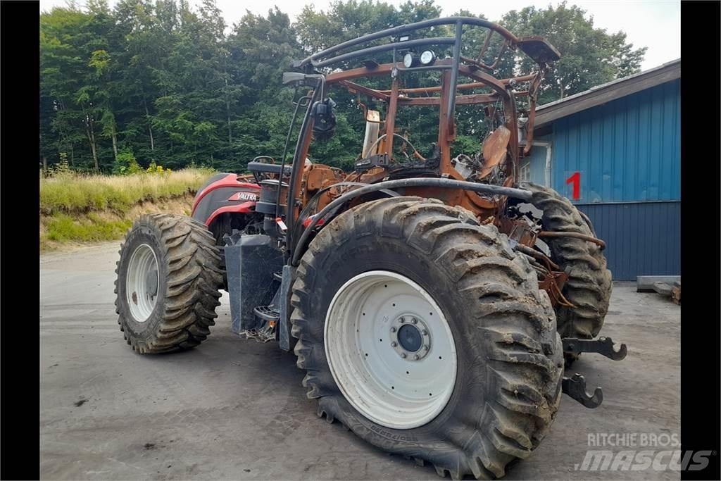 Valtra T254 Τρακτέρ