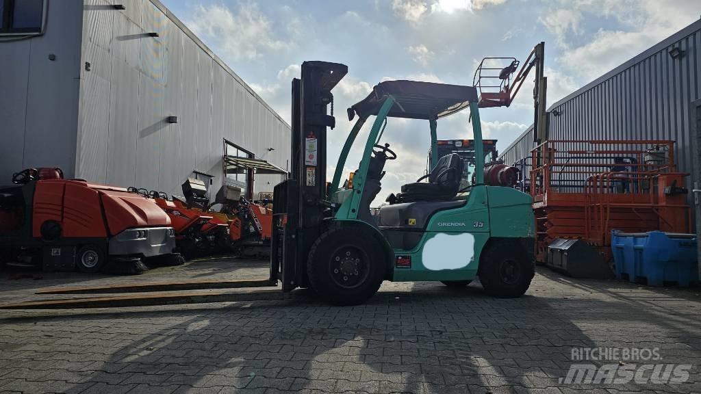 Mitsubishi FG 35 N Περονοφόρα ανυψωτικά κλαρκ με φυσικό αέριο LPG