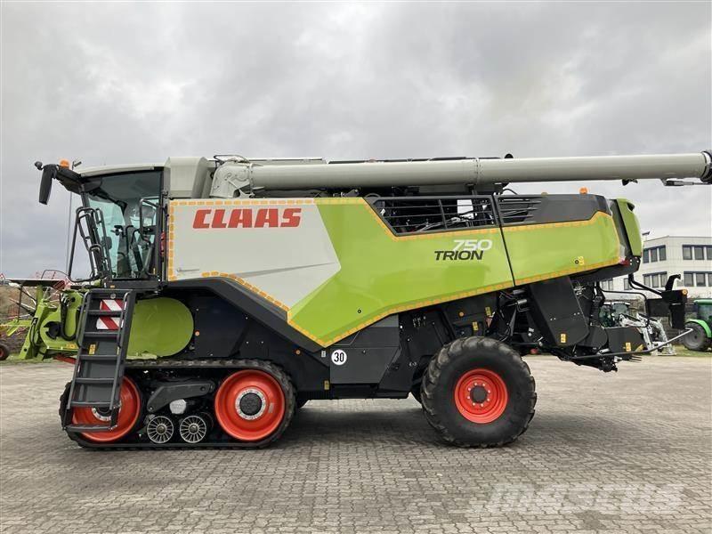 CLAAS TRION 750 TT Θεριζοαλωνιστικές μηχανές
