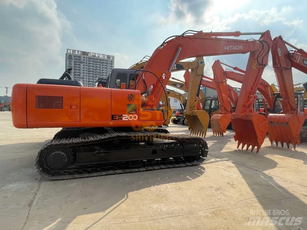 Hitachi EX 200 Εκσκαφείς με ερπύστριες