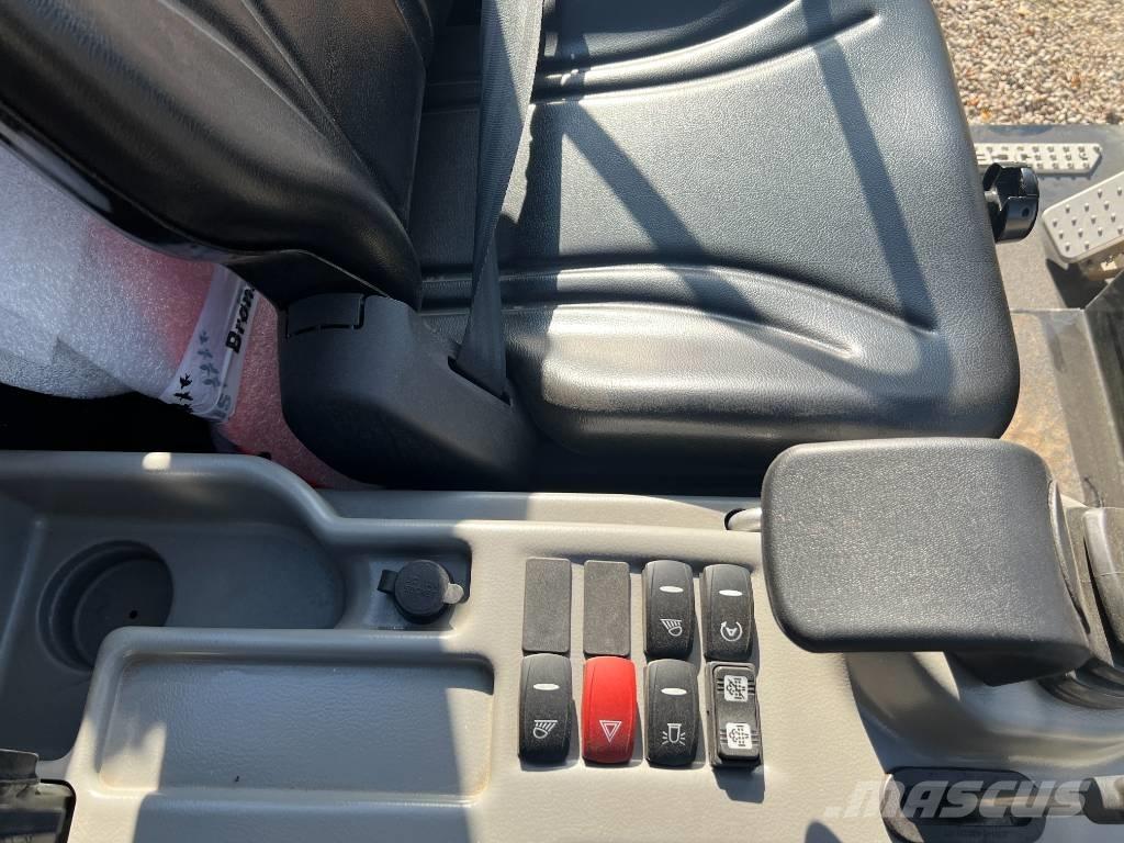 JCB 403 Plus Μίνι φορτωτές