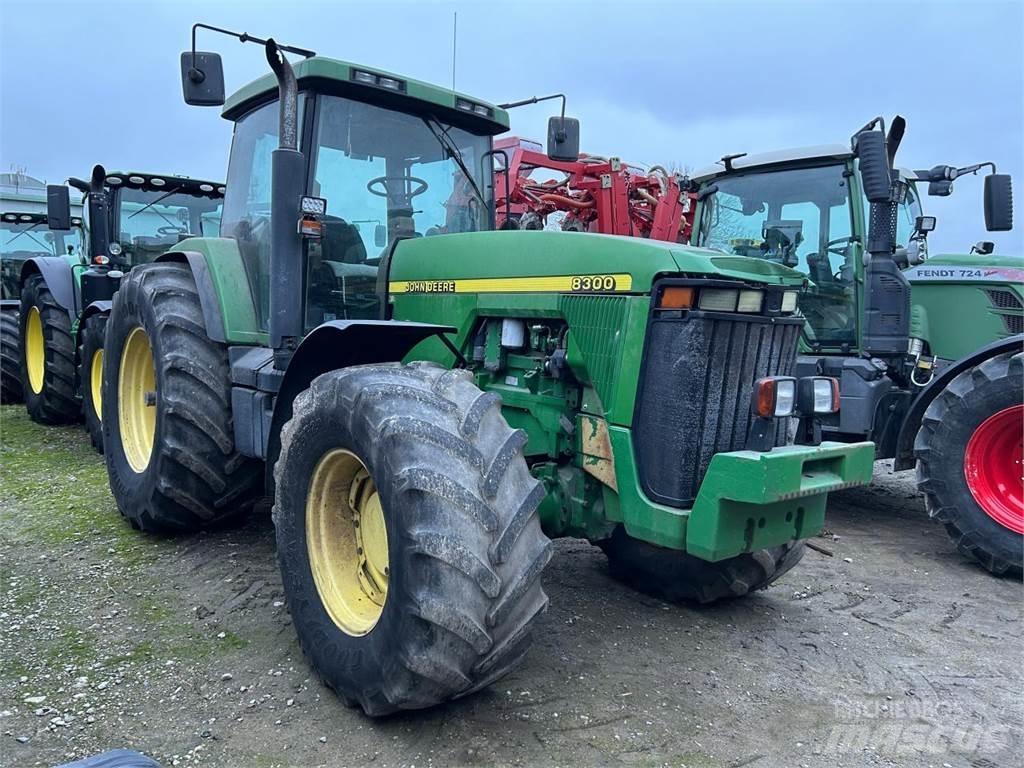 John Deere 8100 Τρακτέρ