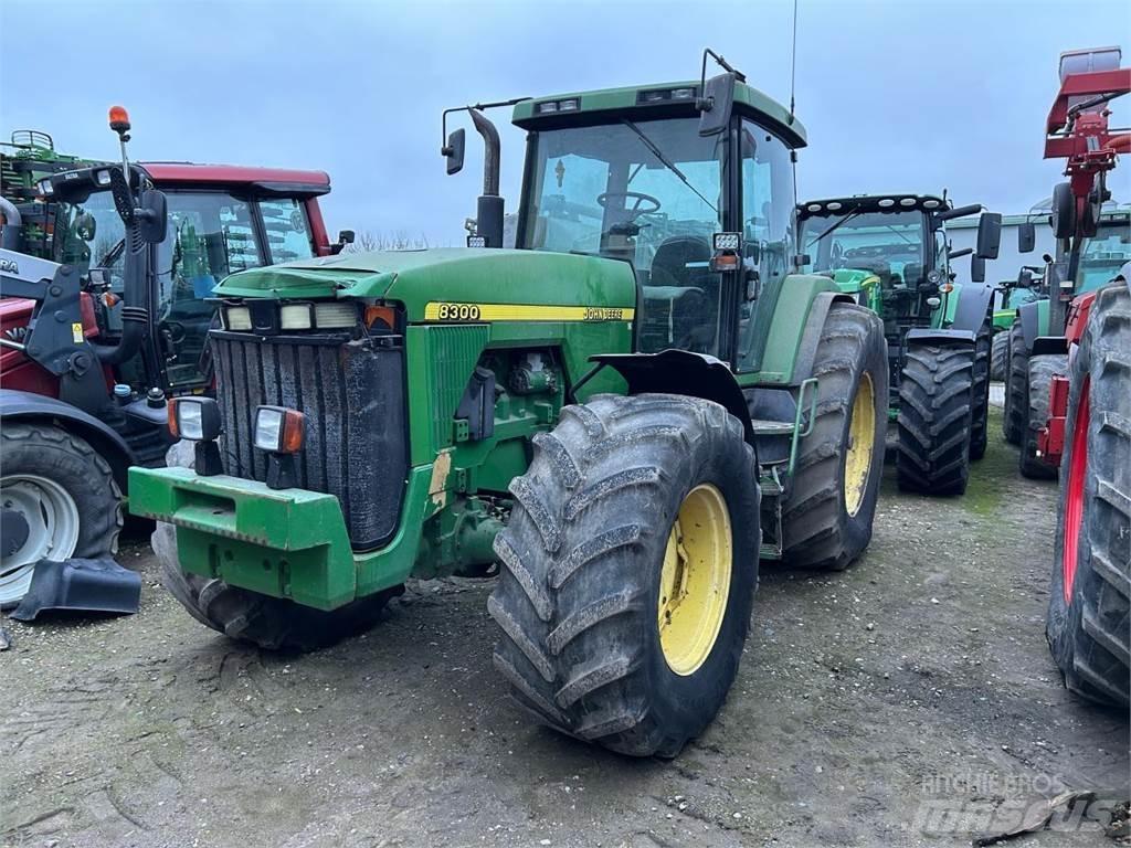 John Deere 8100 Τρακτέρ