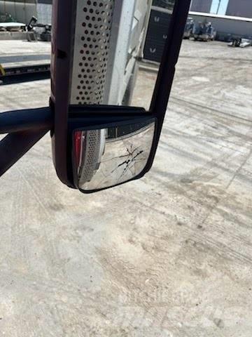 Kenworth T 800 Φορτηγά Ανατροπή