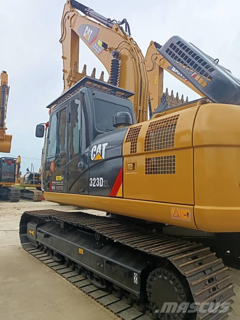 CAT 323 D L Εκσκαφείς με ερπύστριες