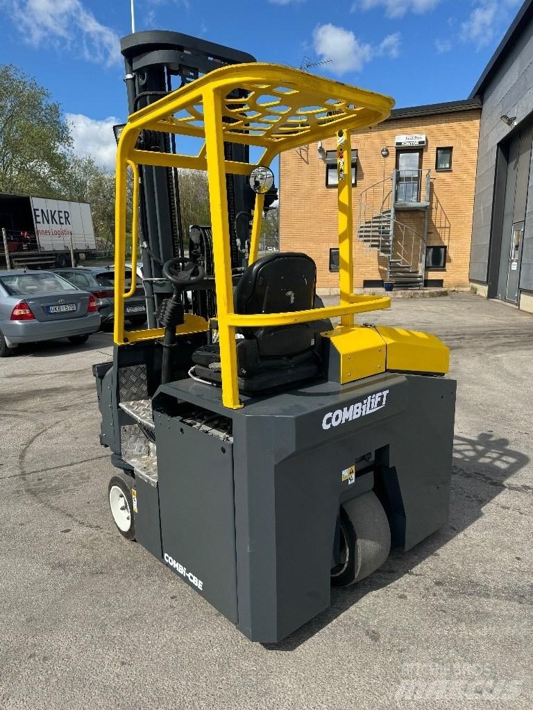 Combilift CBE3000 Ανυψωτικά στενών δρόμων 4 κατευθύνσεων