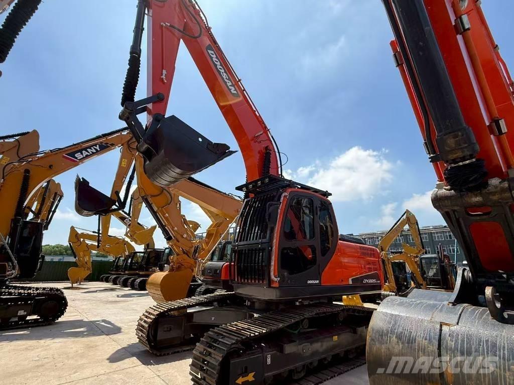 Doosan DX 225 Εκσκαφείς με ερπύστριες