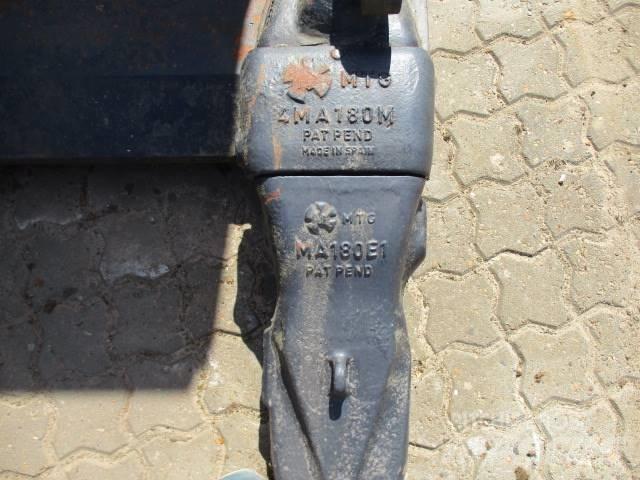 Klepp Mek 4400 Liter Κουβάδες