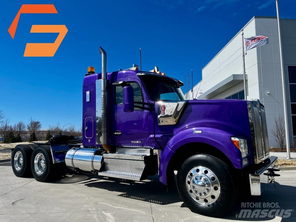 Kenworth W 990 Τράκτορες