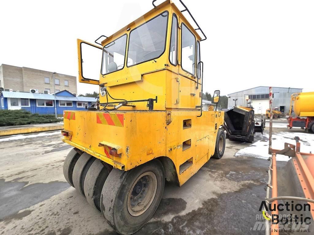 Hamm GRW 18 Κύλινδροι με επίσωτρα με αέρα