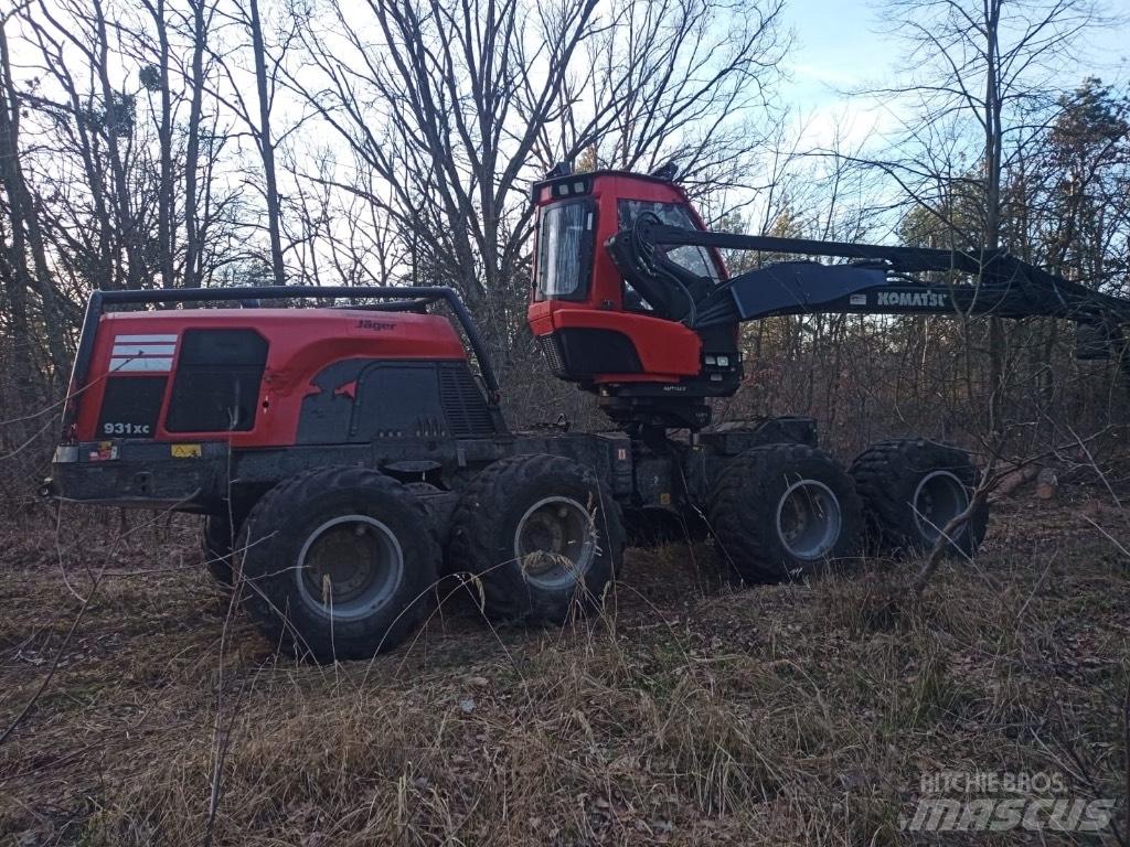 Komatsu 931 XC Θεριζοαλωνιστικές μηχανές