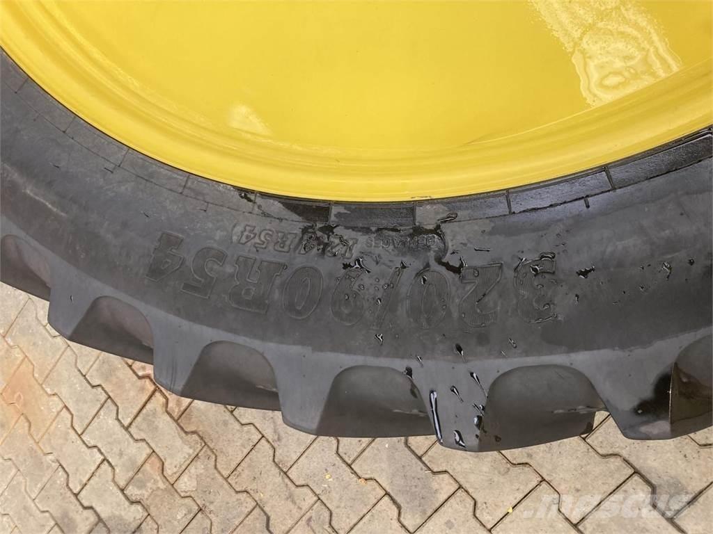 BKT 320/90R54 Ελαστικά και ζάντες