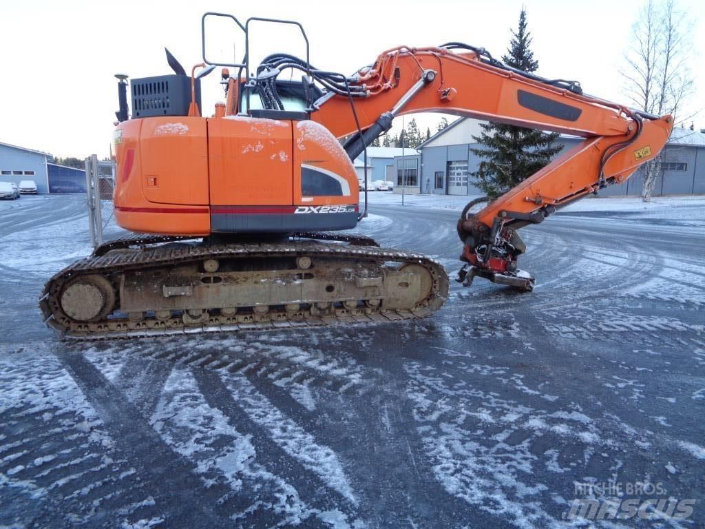 Doosan DX 235 Εκσκαφείς με ερπύστριες
