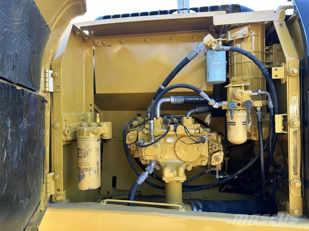 CAT 320D Εκσκαφείς με ερπύστριες