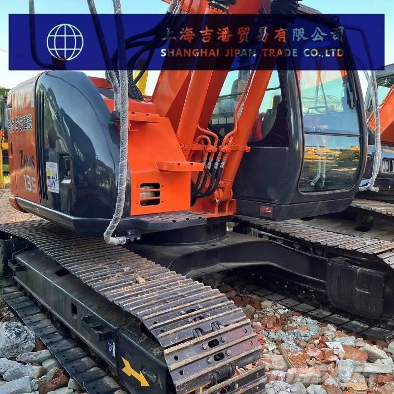 Hitachi ZX 135 Εκσκαφείς με ερπύστριες