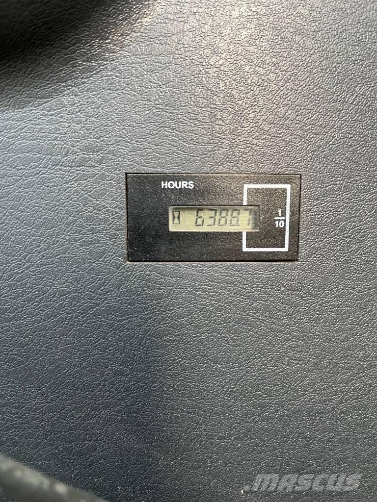 Hyundai HX 145 LCR Εκσκαφείς με ερπύστριες