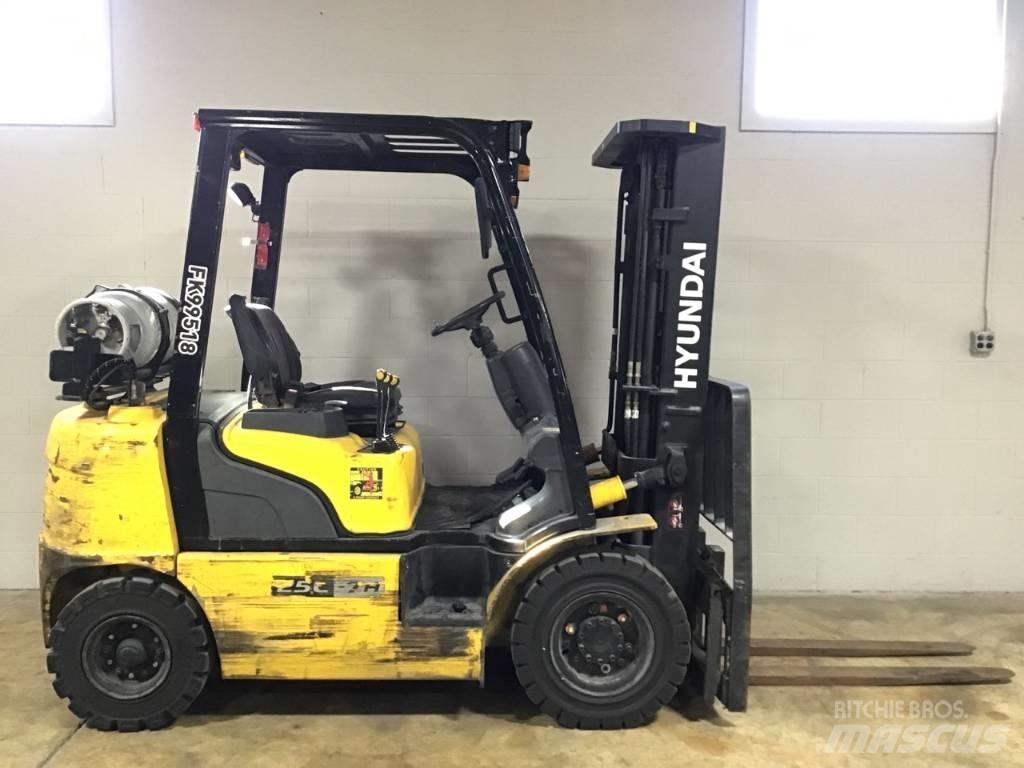 Hyundai 25 L-7 A Περονοφόρα ανυψωτικά κλαρκ - άλλα
