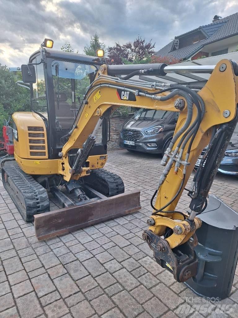 CAT 302.7 D CR Εκσκαφάκι (διαβολάκι) < 7t