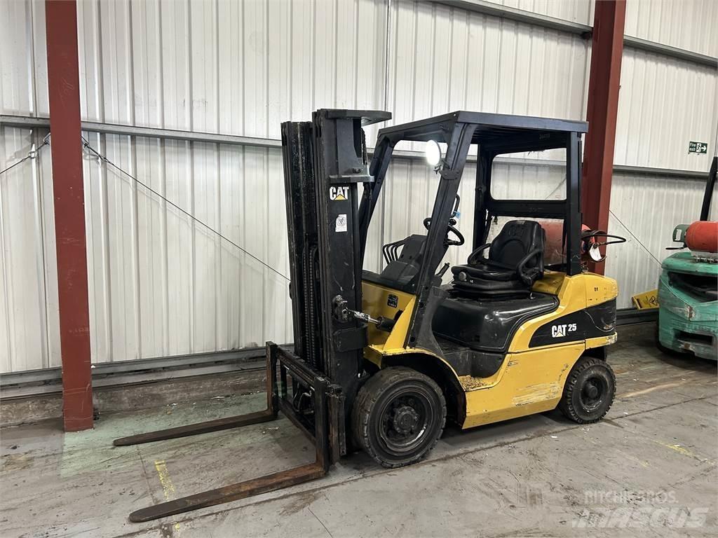 CAT GP25NT Περονοφόρα ανυψωτικά κλαρκ με φυσικό αέριο LPG