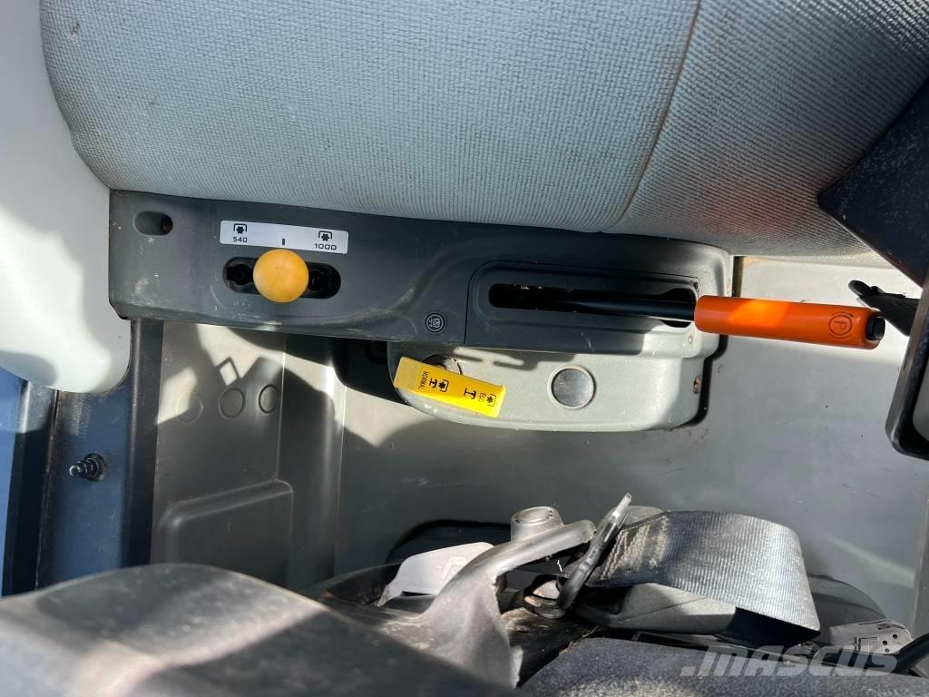 CLAAS Atos 230 Τρακτέρ