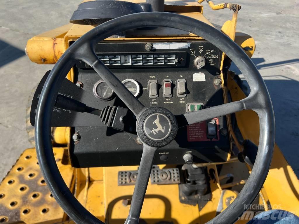 John Deere 210 LE Εμπρόσθιοι φορτωτές και σκαπτικά