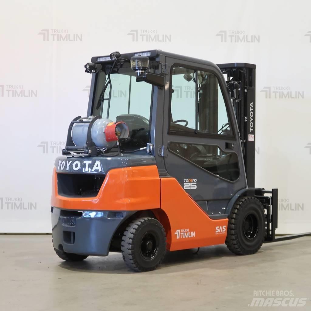 Toyota 02-8FGF25 Περονοφόρα ανυψωτικά κλαρκ με φυσικό αέριο LPG