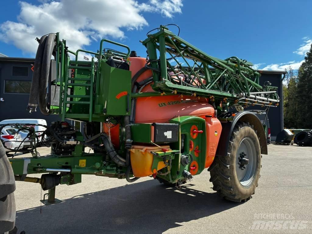 Amazone UX 4200 Ρυμουλκούμενα ψεκαστικά