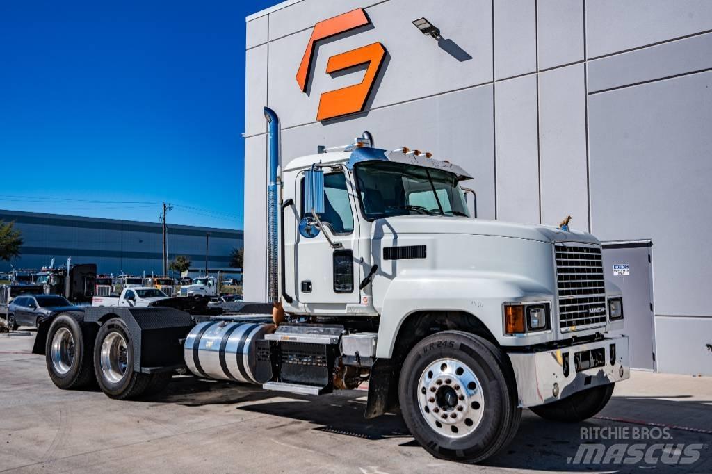 Mack Pinnacle Τράκτορες