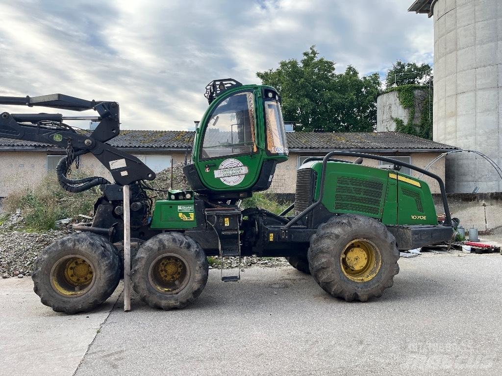 John Deere 1070 E Θεριζοαλωνιστικές μηχανές