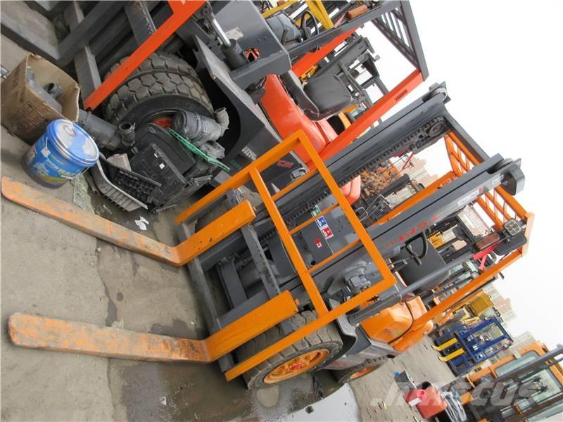 TCM FD 30 Πετρελαιοκίνητα Κλαρκ