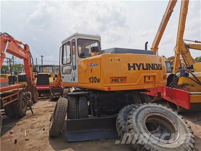 Hyundai R130WD Εκσκαφείς με ερπύστριες