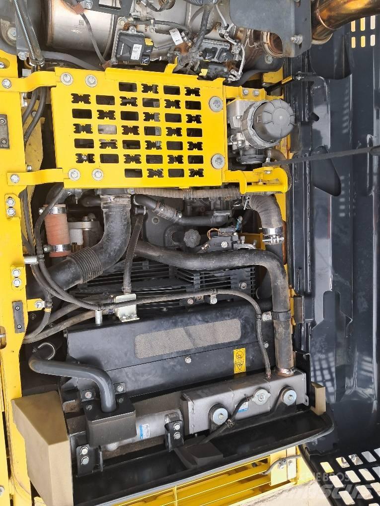 Komatsu PC210LCI-11 Εκσκαφείς με ερπύστριες